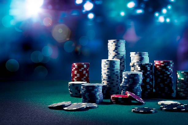 dutaslot77 mobile app interface showing live blackjack table and football betting options